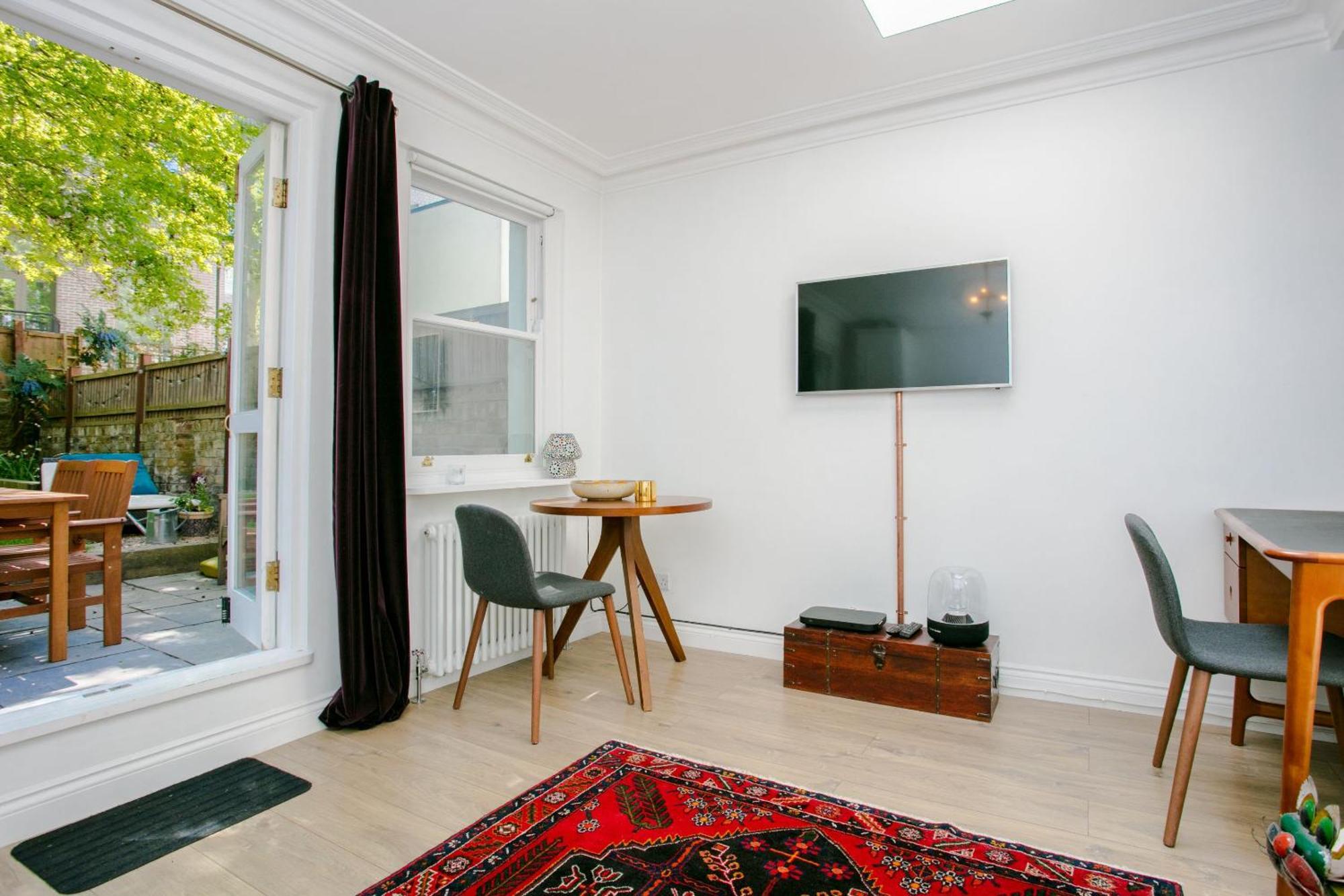 Modern Garden Apartment Camden 런던 외부 사진